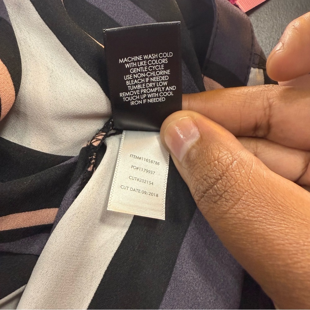 Torrid Size: 4 Harper Georgette 3/4 Sleeves Blouse grey/pink/black - Picture 5 of 11